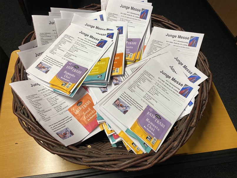 2025-12-02 Junge Messe und Adventsbasteln (10) (c) KHG Darmstadt