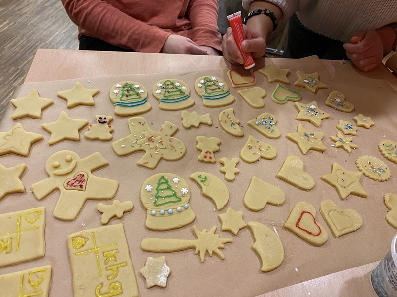 2025-12-03 Plätzchenbacken und Schokobrunnen (13) (c) KHG Darmstadt