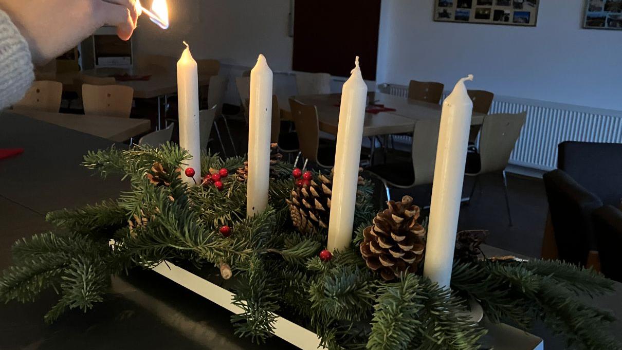 IMG_0779 Adventsgesteck (c) KHG Darmstadt