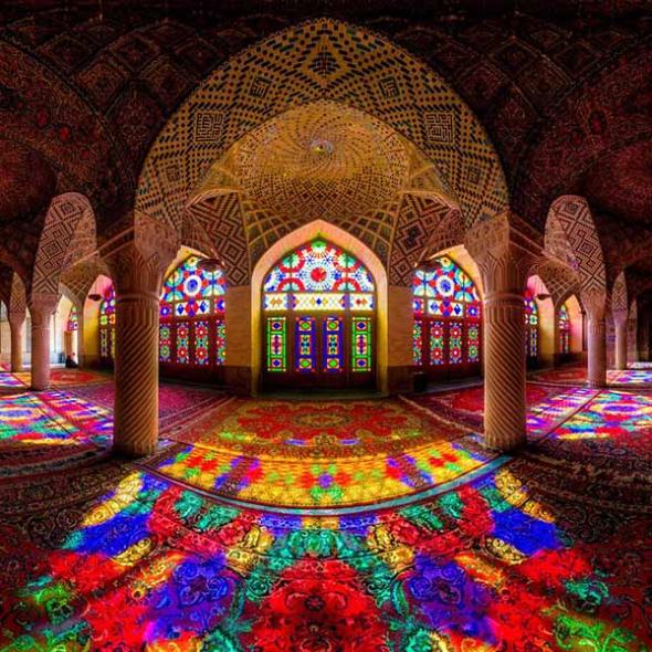 Länderabend_Iran (c) https://www.visitiran.ir/attraction/nasir-al-mulk-mosque