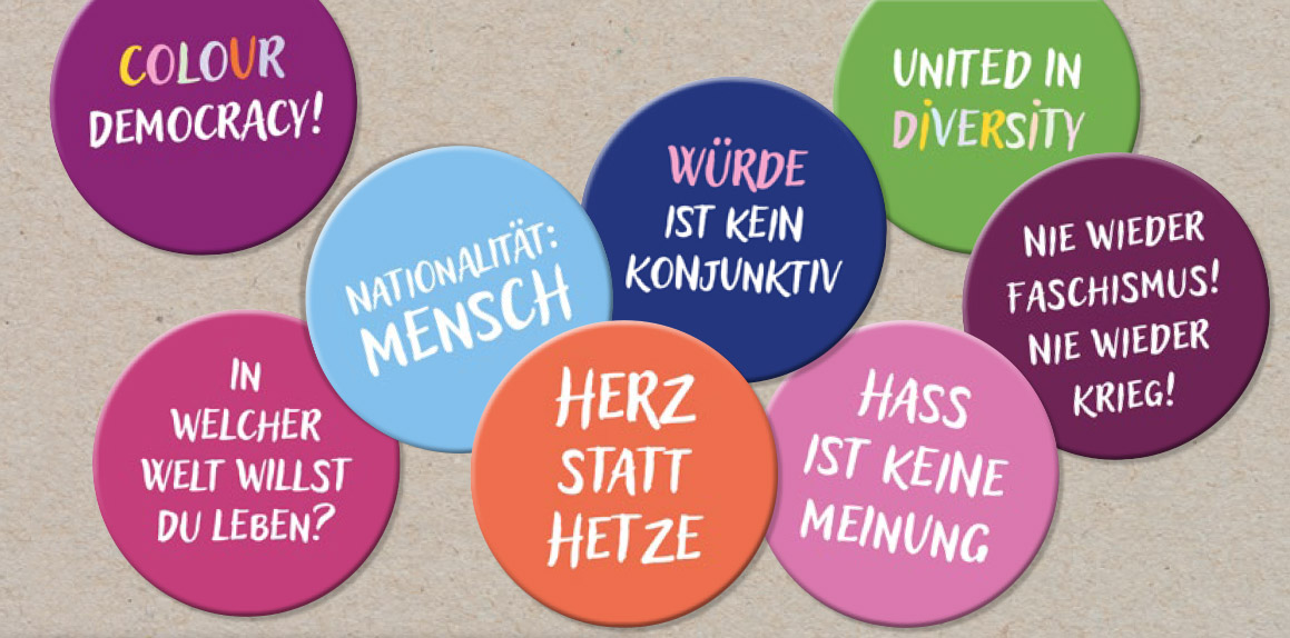 Semesterstart_Sticker_Demokratie (c) Sticker-Initiative der KHG Würzburg