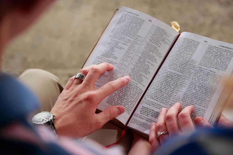 bible-7092020_1920 (c) Bild von coventantmedia auf Pixabay