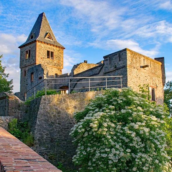 castle-2480210_1920 (c) Bild von lapping auf Pixabay.com