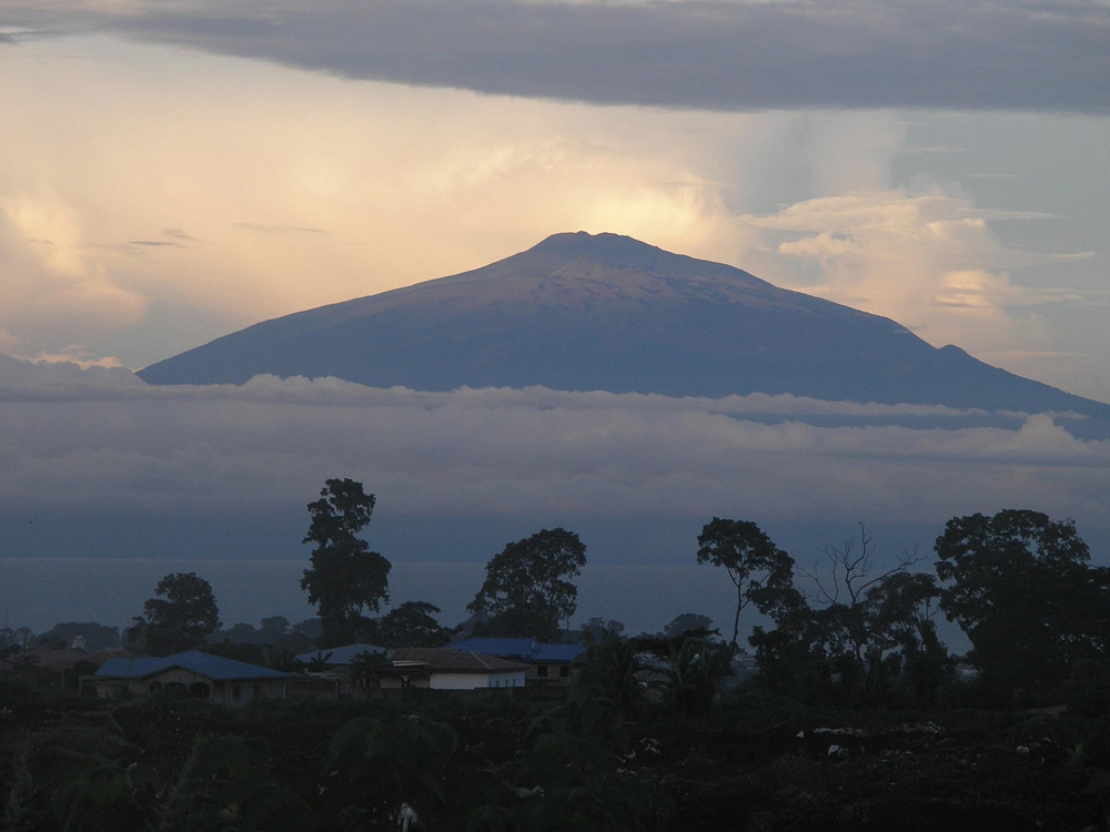 mount-cameroon-1489500_1920 (c) Bild von rem734 auf Pixabay