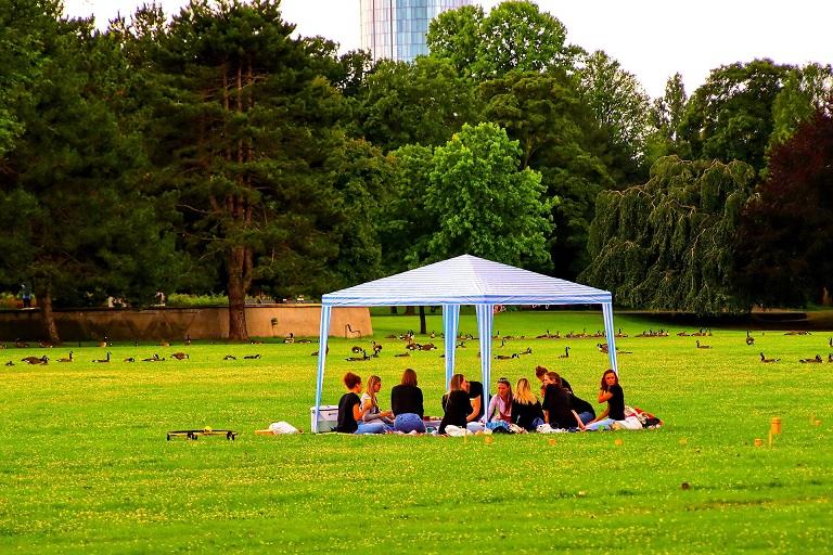 picnic-7100519_1920 (c) Bild von Thomas G auf Pixabay