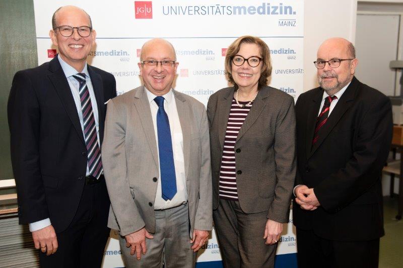 Verabschiedung von Dr. Jürgen Janik durch MItglieder des Vorstandes der Universitätsmedizin und den Seelsorgedezerneten des Bistum Mainz