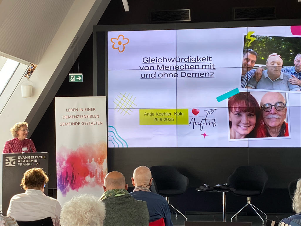 Frau Antje Köhler beim Vortrag