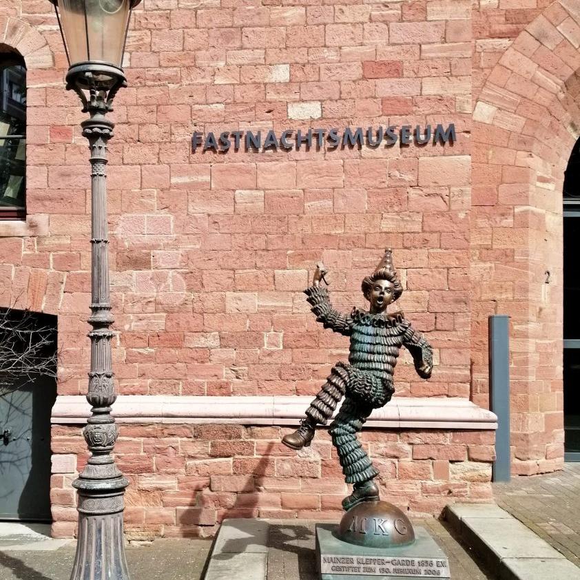 Mainzer-Fastnachtsmuseum-scaled-1-842x1024
