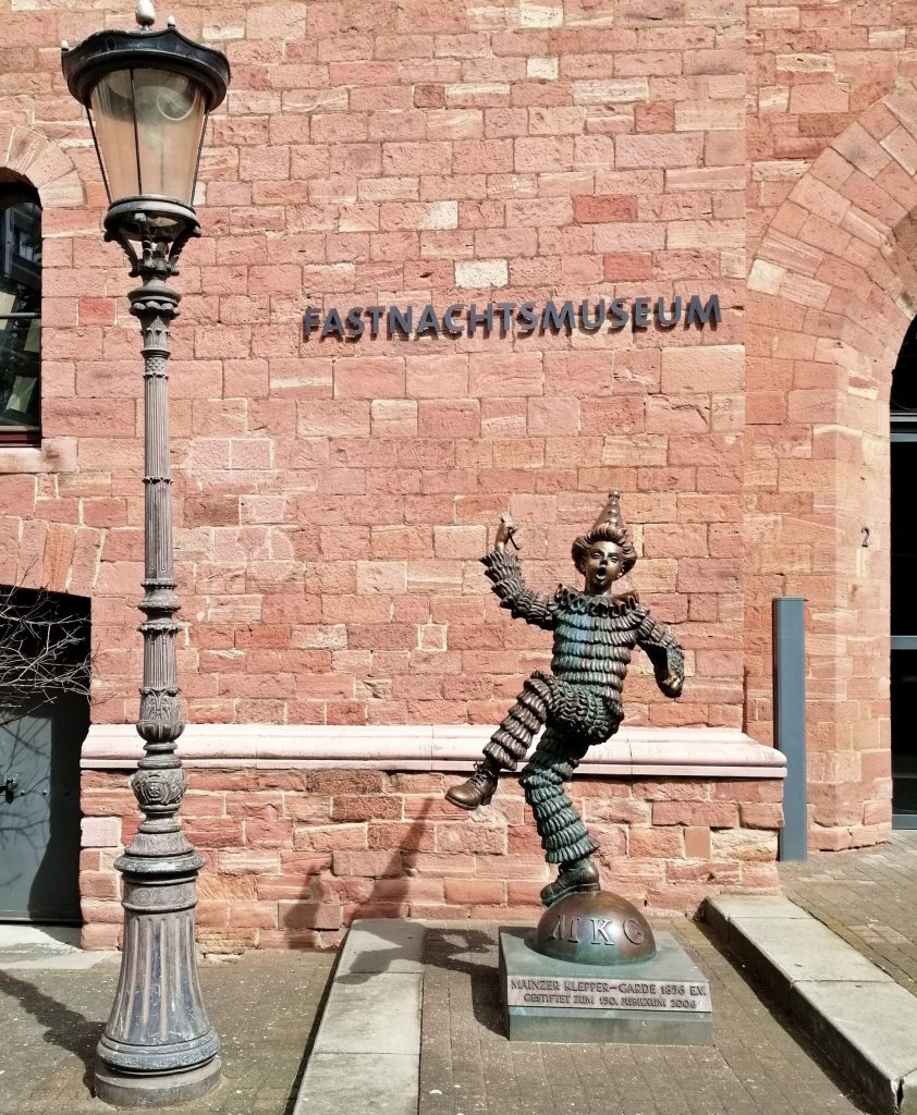 Mainzer-Fastnachtsmuseum-scaled-1-842x1024