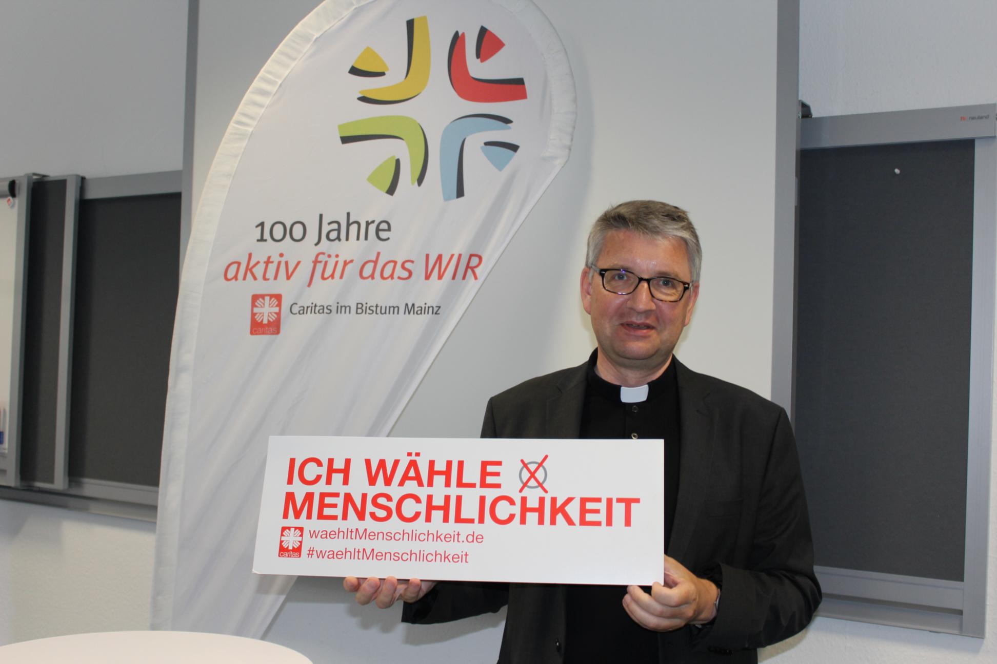 „Ich wähle Menschlichkeit, weil auch ich nicht ohne sie leben kann“ - Bischof Peter Kohlgraf (c) Caritas für die Diözese Mainz