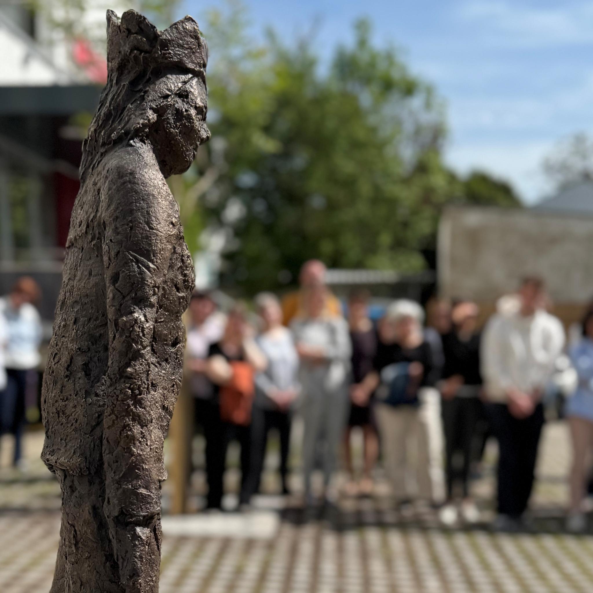 Skulptur am Erinnerungsort Diözesancaritasverband Mainz