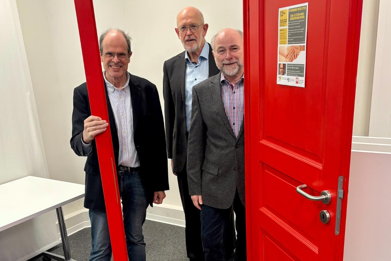 v.li.: Prof. Dr. Martin Weber- Heinrich Griep (Stiftungsdirektor) und Heribert Gabel (Vorstandsvorsitzender)