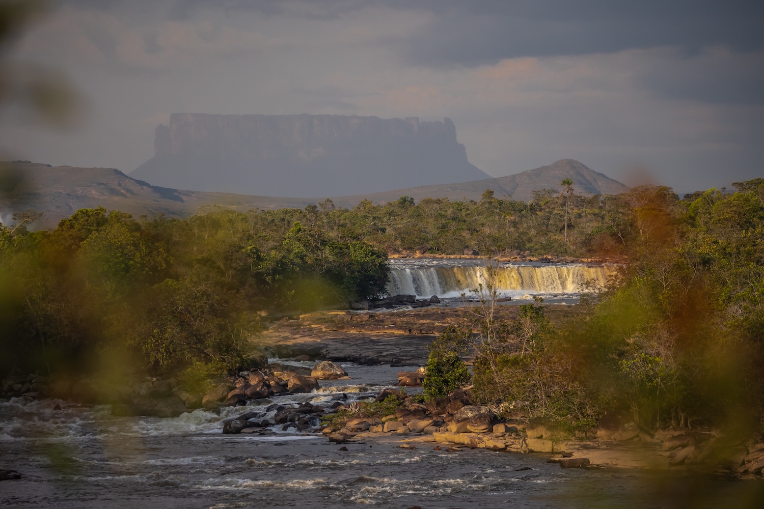 Die Gran Sabana am Rand Amazoniens ist ein wahres Naturspektakel. Das war jahrelang der Spielplatz von Mishiko.