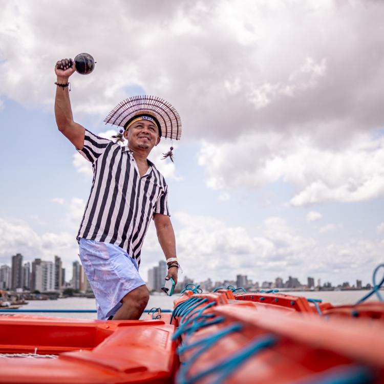 Der 30-jährige Audai representiert auf der COP 35 Dörfer der Ethnie Mura aus dem Amazonas.