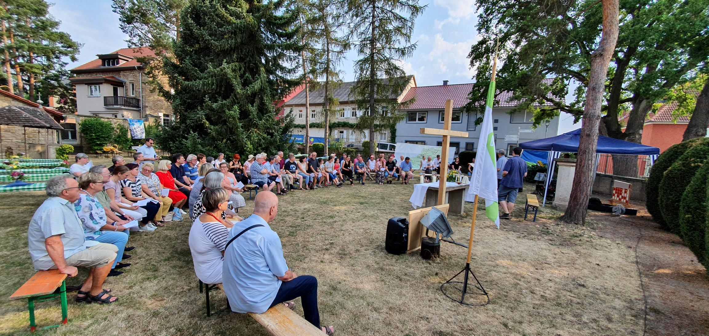 Gottesdienst unter freiem Himmel